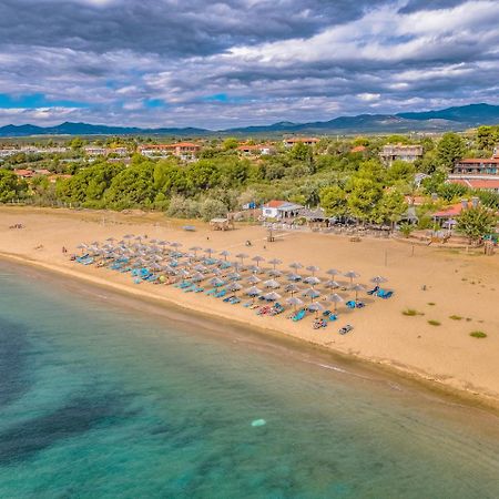 Coral Blue Beach Hotel غيراكيني المظهر الخارجي الصورة