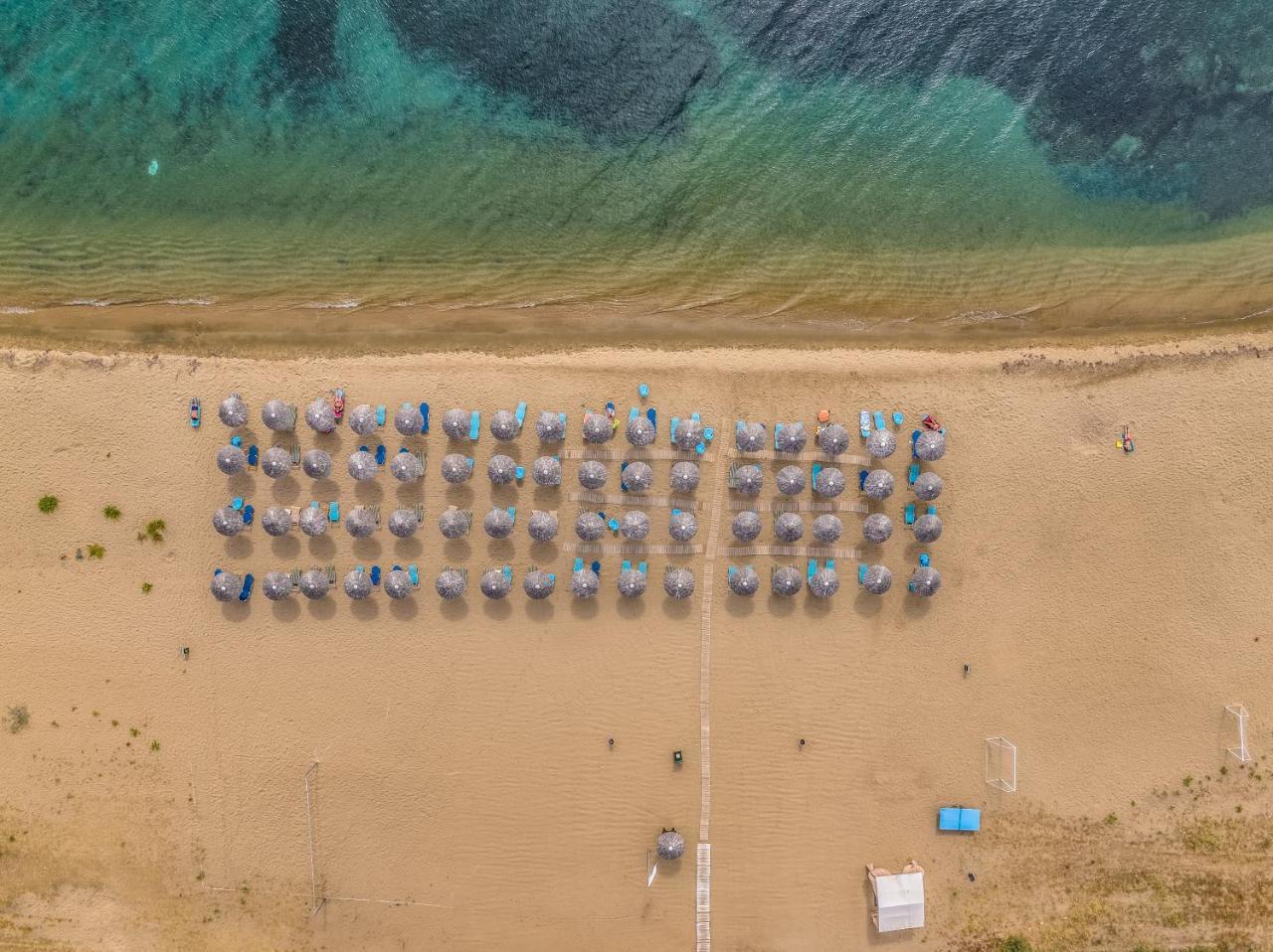 Coral Blue Beach Hotel غيراكيني المظهر الخارجي الصورة