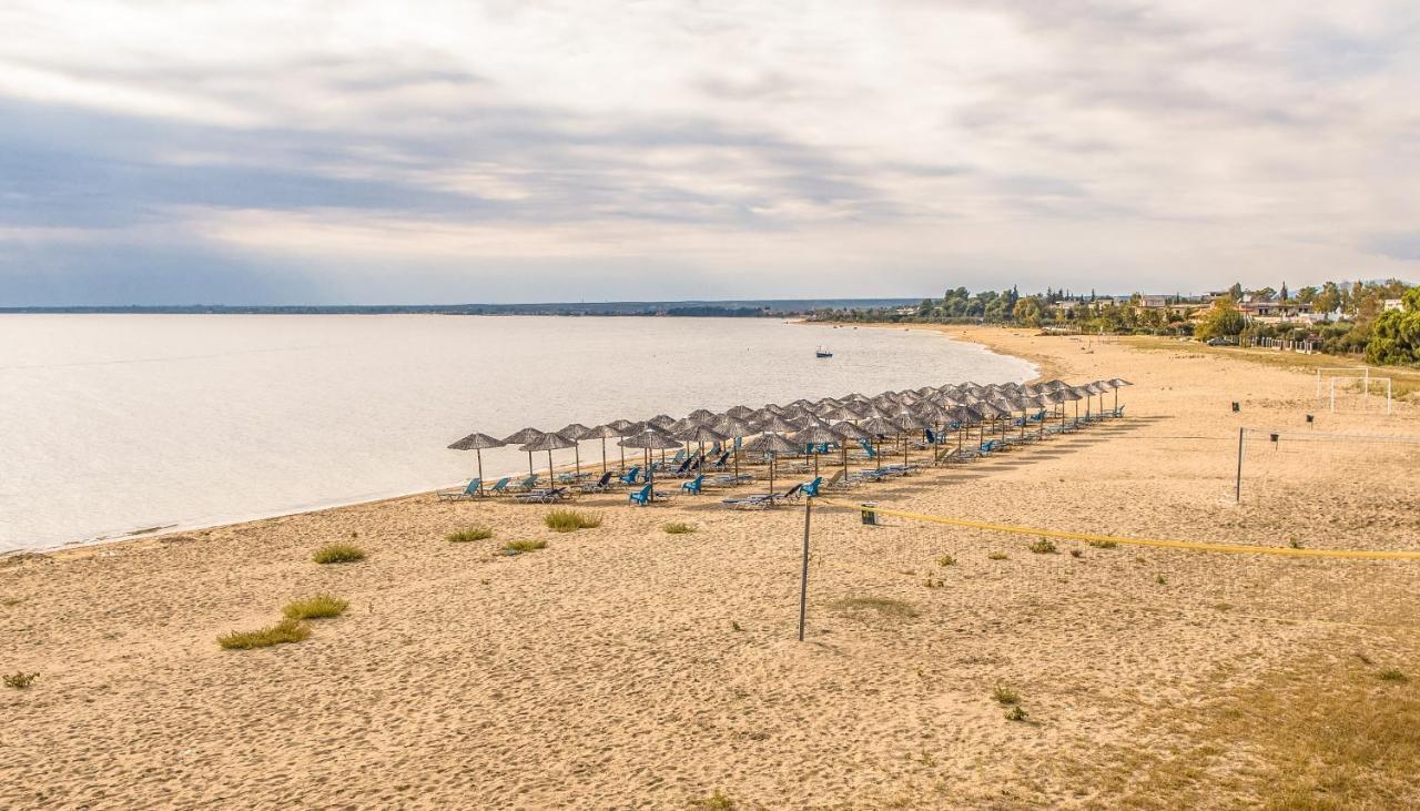 Coral Blue Beach Hotel غيراكيني المظهر الخارجي الصورة